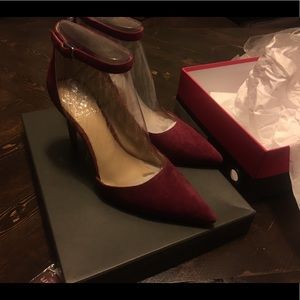 Brand new Berry Vince Camuto heels